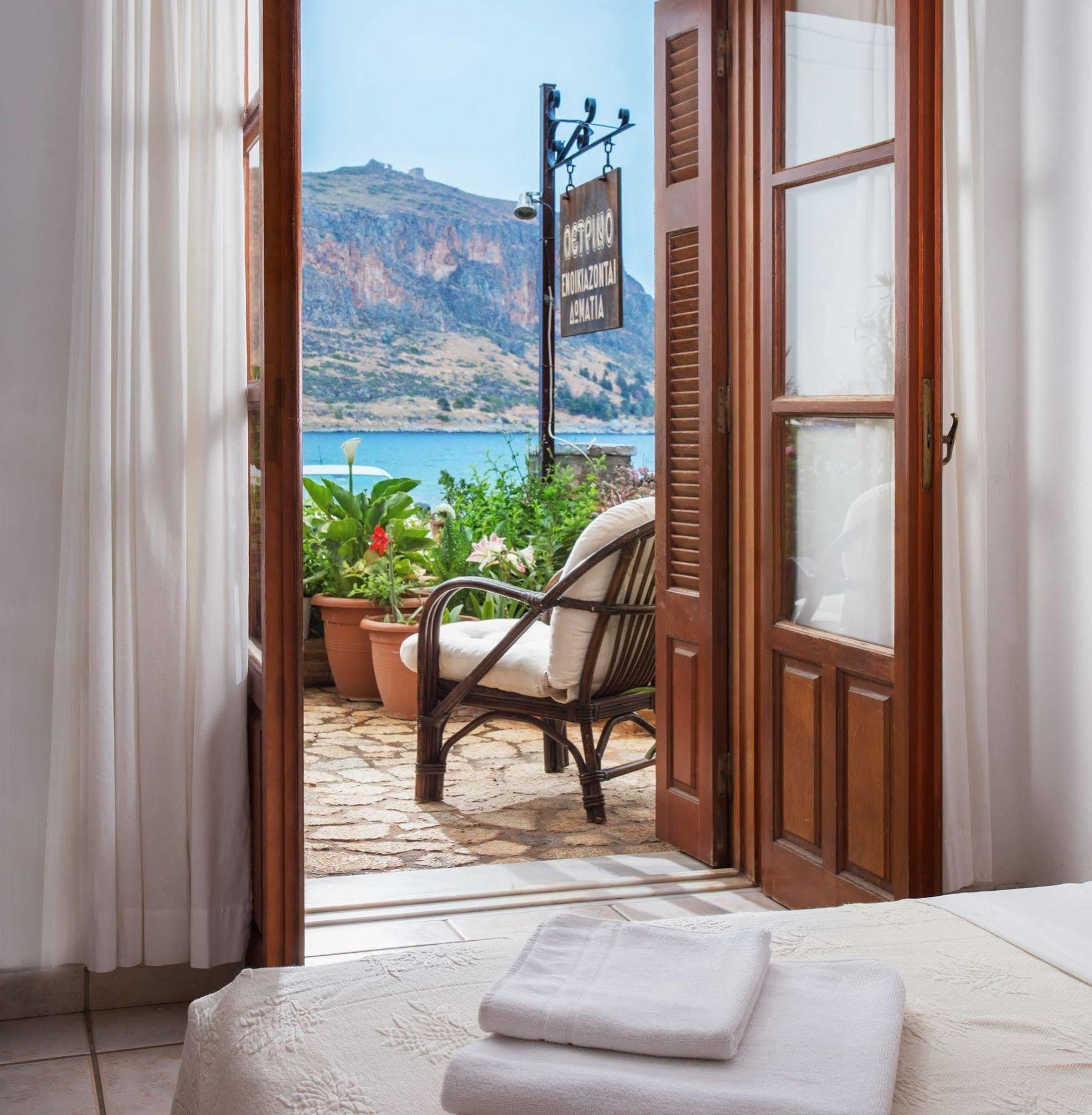 Petrino Guesthouse Monemvasia Ngoại thất bức ảnh