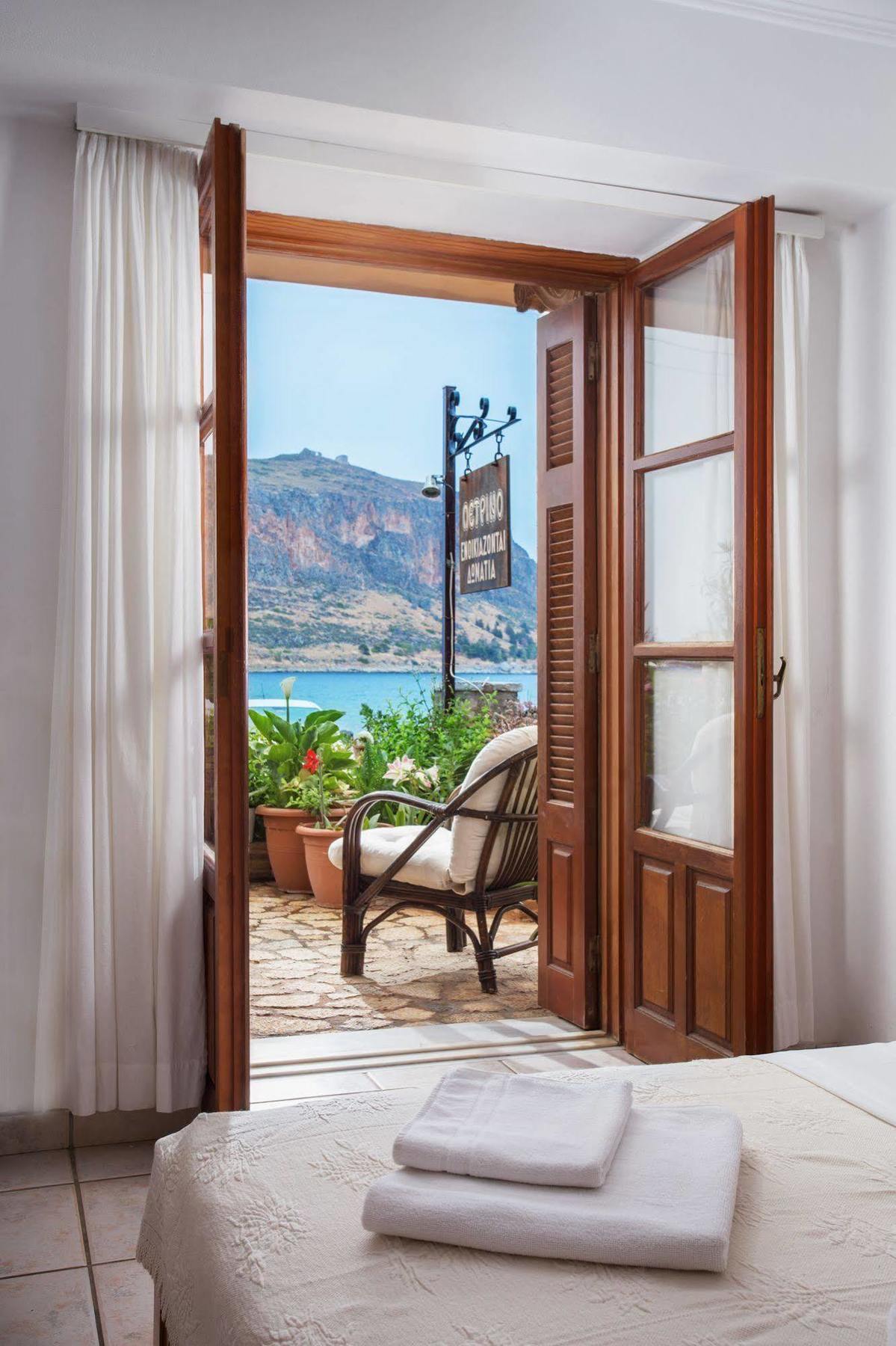 Petrino Guesthouse Monemvasia Ngoại thất bức ảnh