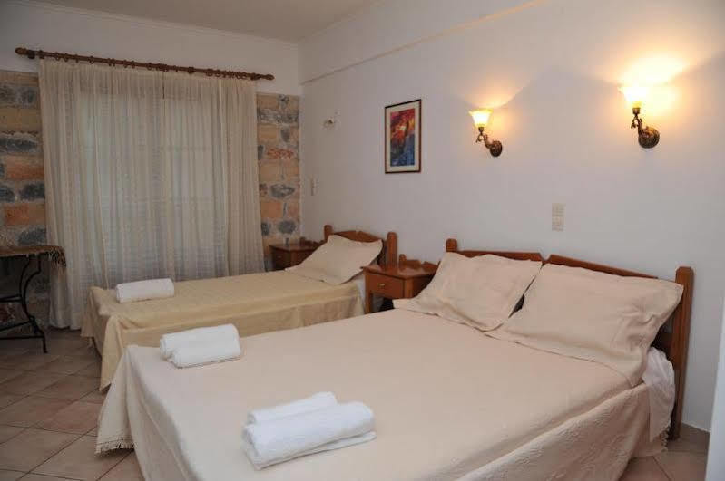 Petrino Guesthouse Monemvasia Ngoại thất bức ảnh